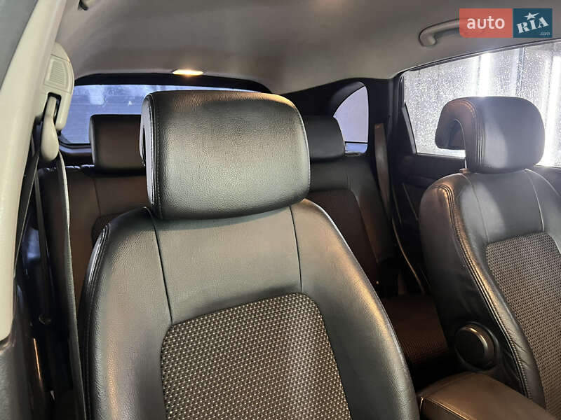 Позашляховик / Кросовер Chevrolet Captiva 2008 в Києві