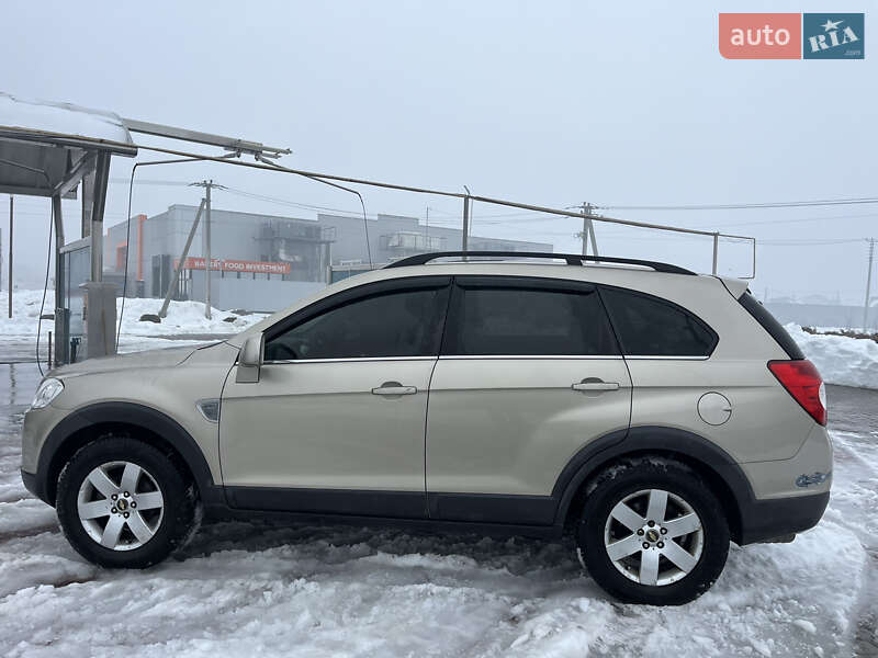Внедорожник / Кроссовер Chevrolet Captiva 2008 в Хусте фото 5 Внедорожник / Кроссовер Chevrolet Captiva 2008 в Хусте