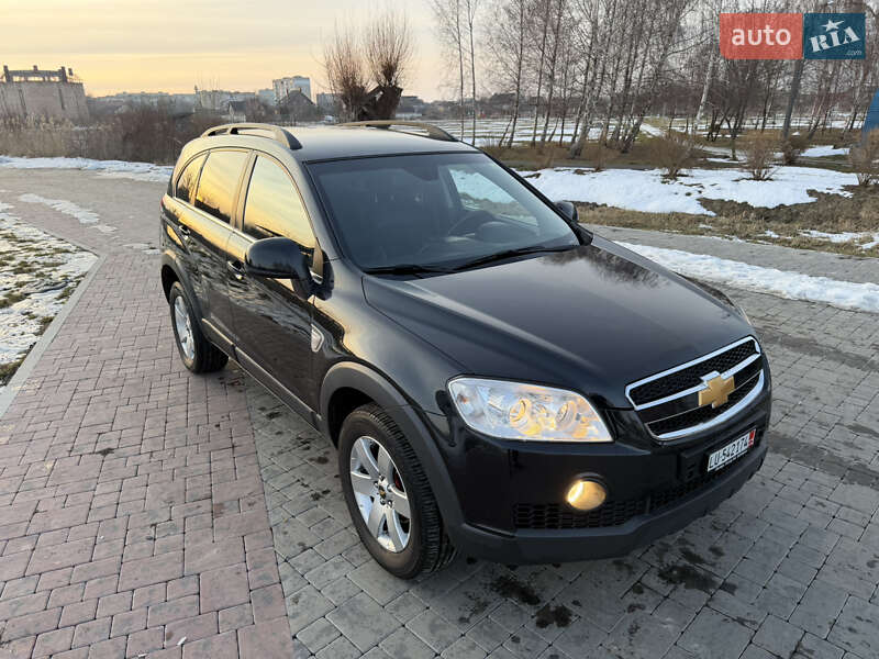 Внедорожник / Кроссовер Chevrolet Captiva 2010 в Здолбунове