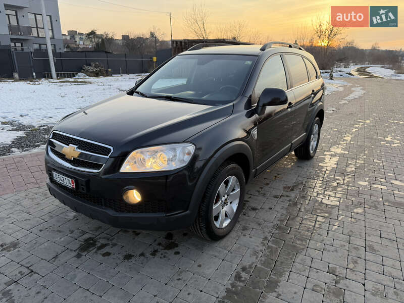 Внедорожник / Кроссовер Chevrolet Captiva 2010 в Здолбунове