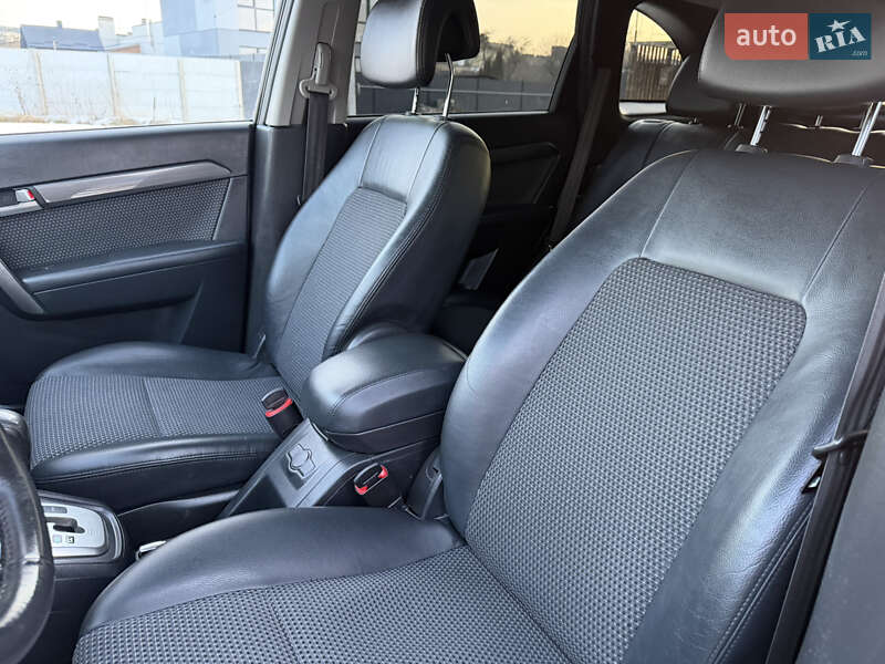 Внедорожник / Кроссовер Chevrolet Captiva 2010 в Здолбунове