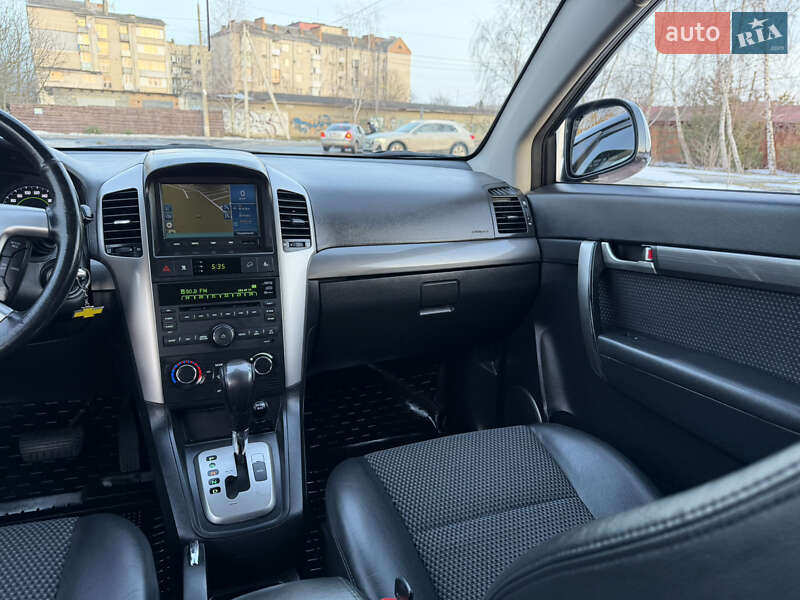 Внедорожник / Кроссовер Chevrolet Captiva 2010 в Здолбунове