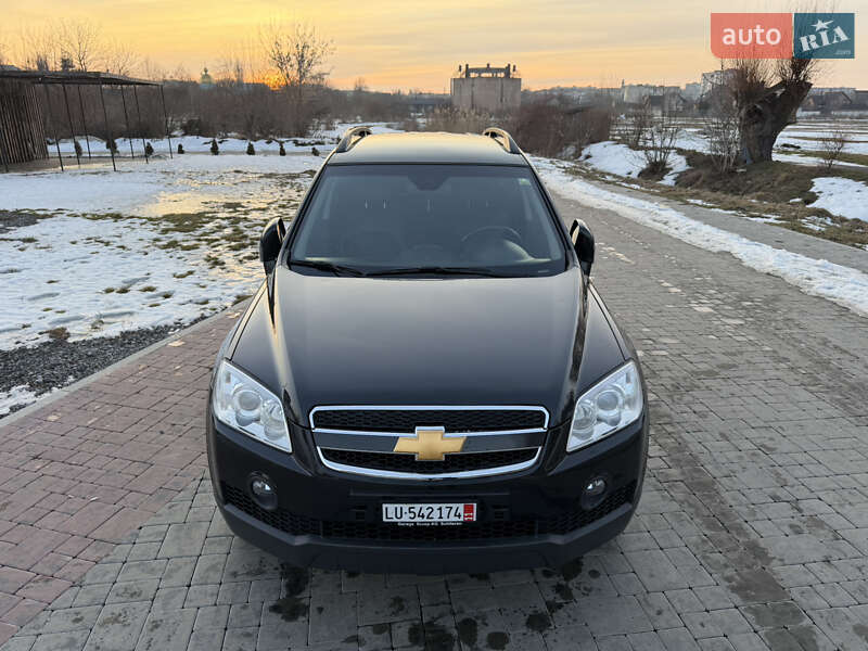 Внедорожник / Кроссовер Chevrolet Captiva 2010 в Здолбунове