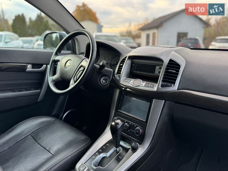 Внедорожник / Кроссовер Chevrolet Captiva 2013 в Дубно