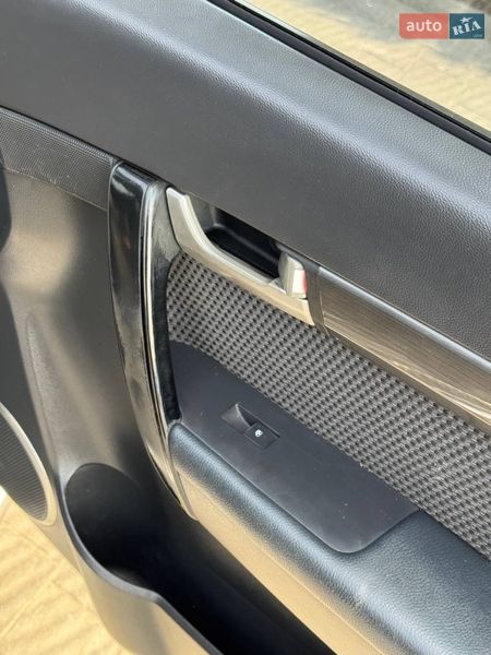 Внедорожник / Кроссовер Chevrolet Captiva 2009 в Стрые