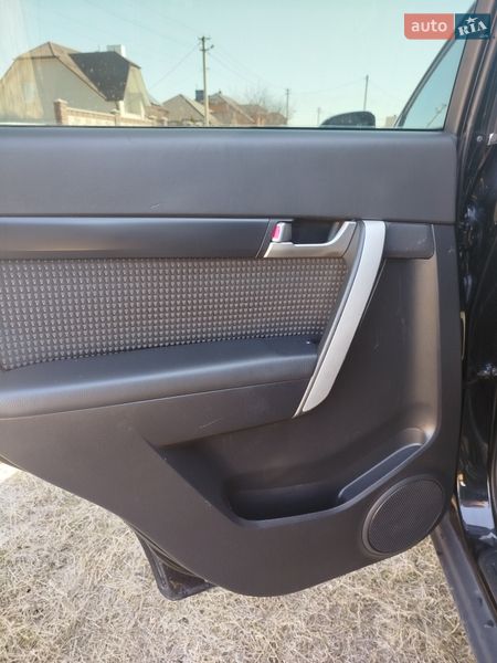 Позашляховик / Кросовер Chevrolet Captiva 2010 в Рівному