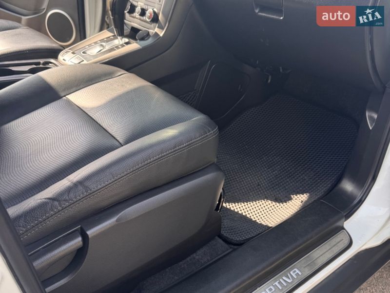 Позашляховик / Кросовер Chevrolet Captiva 2015 в Луцьку