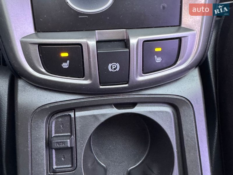 Позашляховик / Кросовер Chevrolet Captiva 2015 в Луцьку