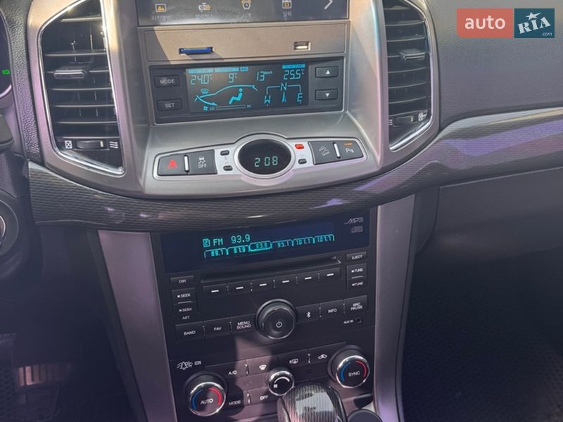 Позашляховик / Кросовер Chevrolet Captiva 2015 в Луцьку