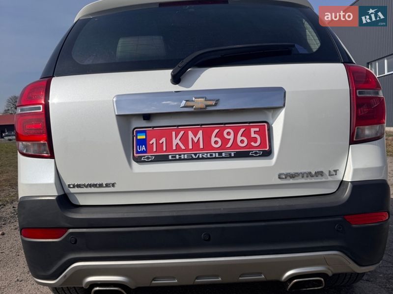 Позашляховик / Кросовер Chevrolet Captiva 2015 в Луцьку
