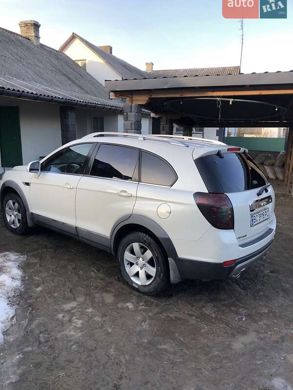 Позашляховик / Кросовер Chevrolet Captiva 2011 в Золочеві