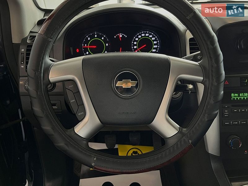 Внедорожник / Кроссовер Chevrolet Captiva 2010 в Львове