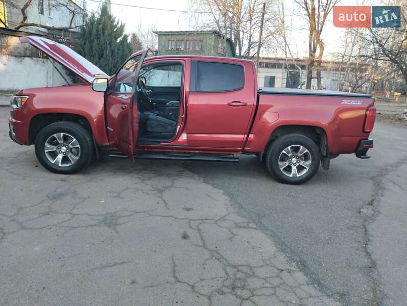 Пикап Chevrolet Colorado 2015 в Чернигове