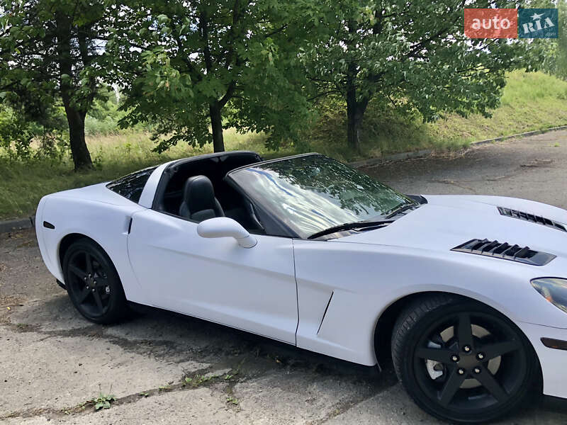 Кабриолет Chevrolet Corvette 2006 в Дрогобыче