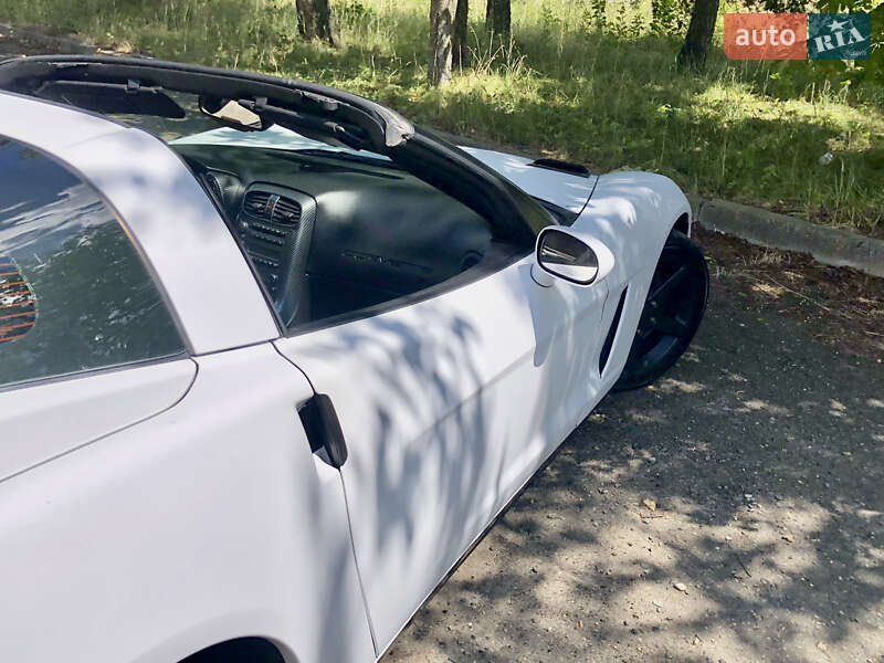 Кабриолет Chevrolet Corvette 2006 в Дрогобыче