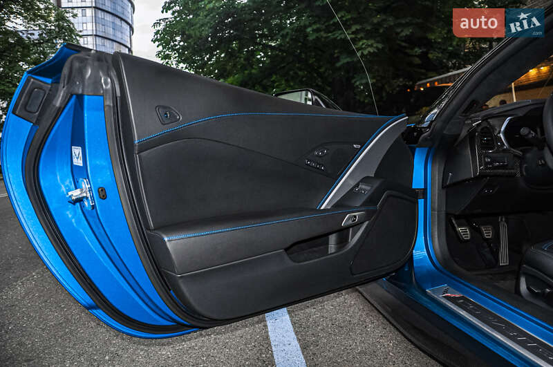 Купе Chevrolet Corvette 2019 в Киеве