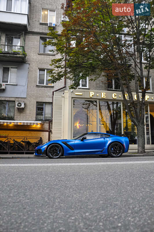 Купе Chevrolet Corvette 2019 в Киеве