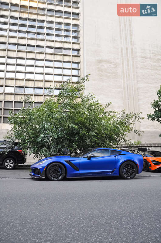 Купе Chevrolet Corvette 2019 в Киеве