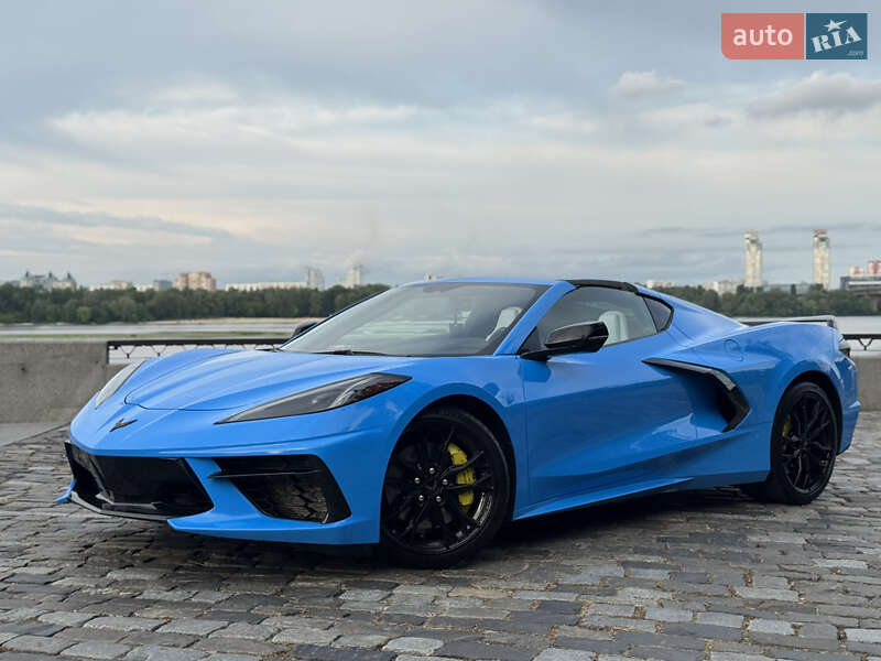 Кабриолет Chevrolet Corvette 2022 в Киеве
