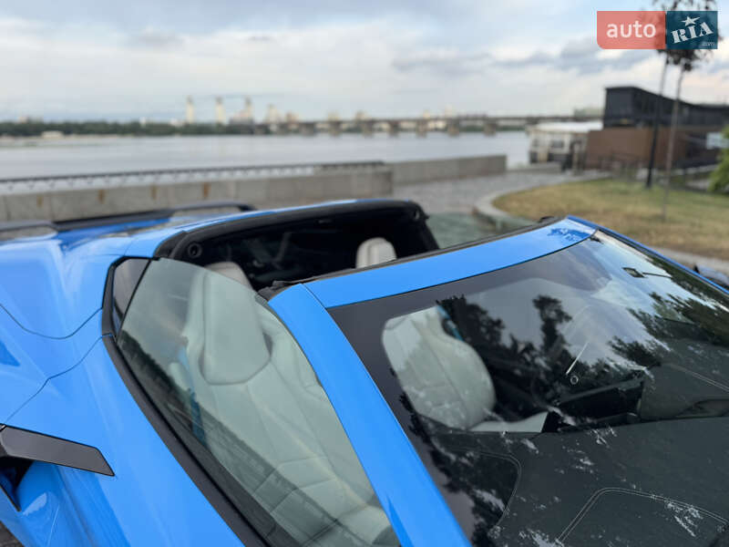 Кабриолет Chevrolet Corvette 2022 в Киеве