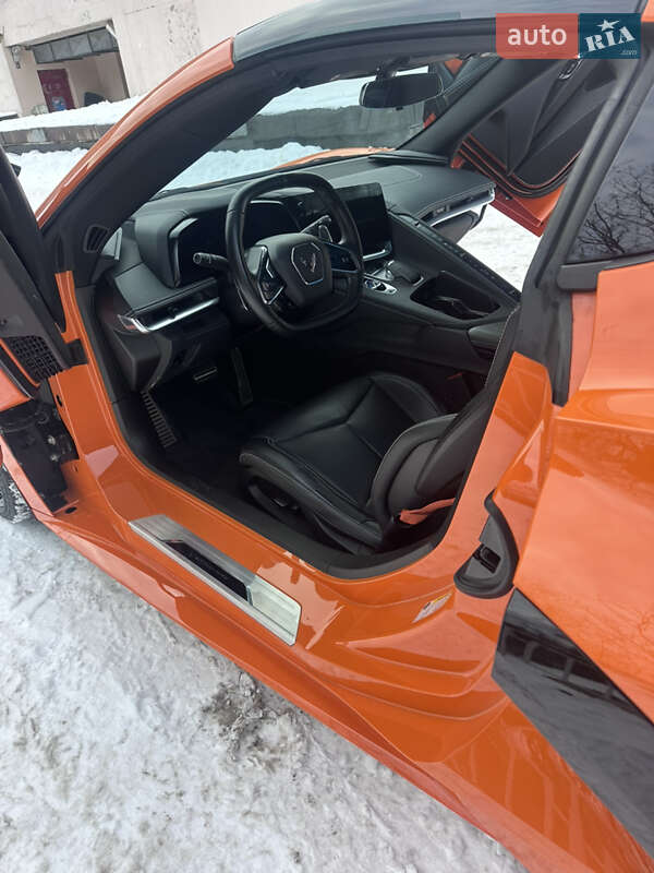 Кабриолет Chevrolet Corvette 2022 в Киеве фото 12 Кабриолет Chevrolet Corvette 2022 в Киеве