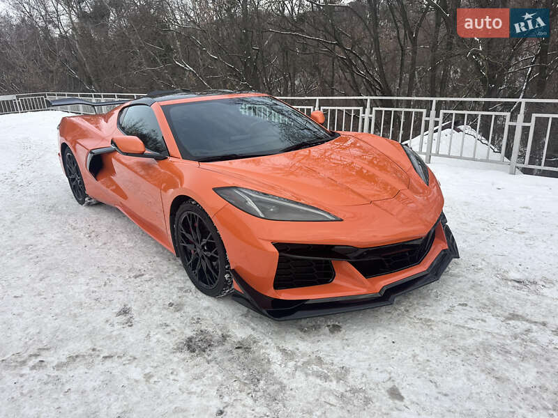Кабриолет Chevrolet Corvette 2022 в Киеве фото 14 Кабриолет Chevrolet Corvette 2022 в Киеве