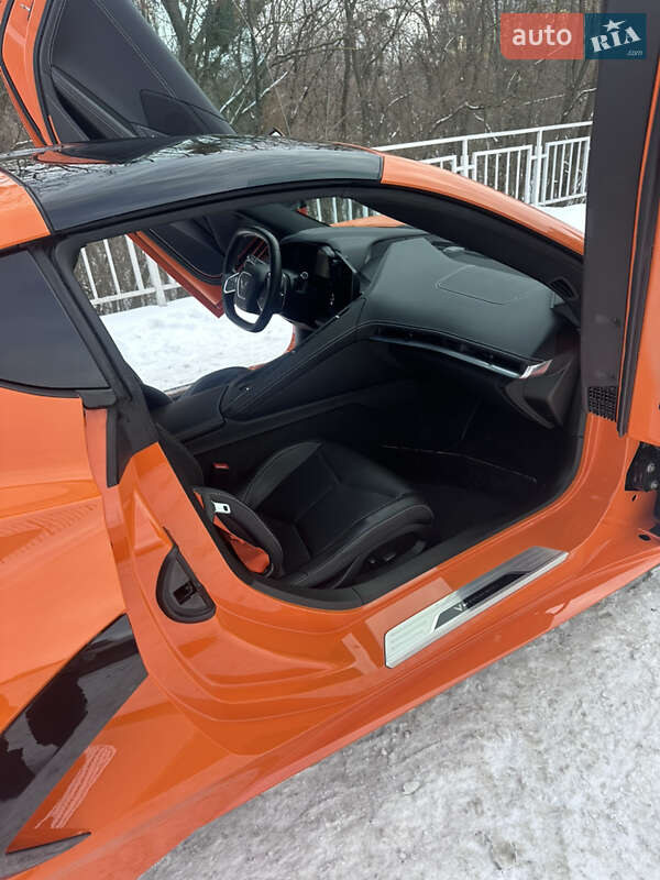 Кабриолет Chevrolet Corvette 2022 в Киеве фото 17 Кабриолет Chevrolet Corvette 2022 в Киеве