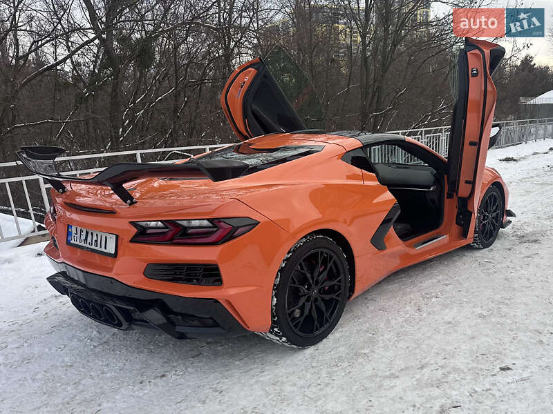 Кабриолет Chevrolet Corvette 2022 в Киеве фото Кабриолет Chevrolet Corvette 2022 в Киеве