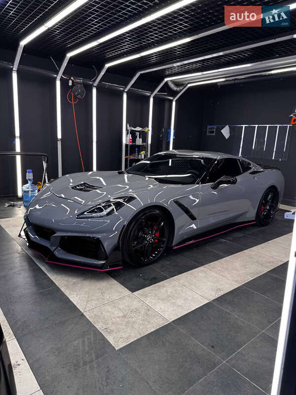 Кабриолет Chevrolet Corvette 2016 в Киеве