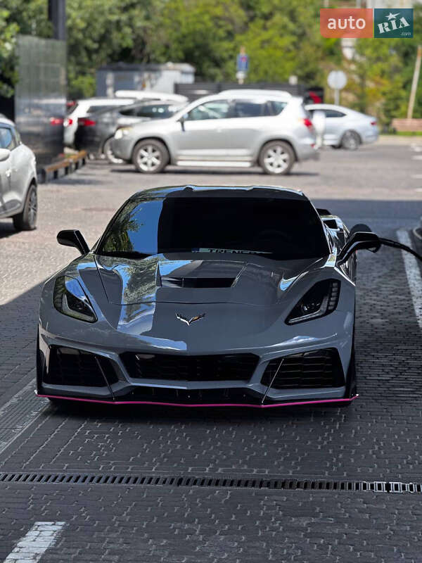 Кабриолет Chevrolet Corvette 2016 в Киеве