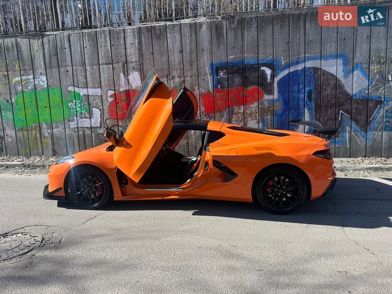 Кабриолет Chevrolet Corvette 2022 в Киеве