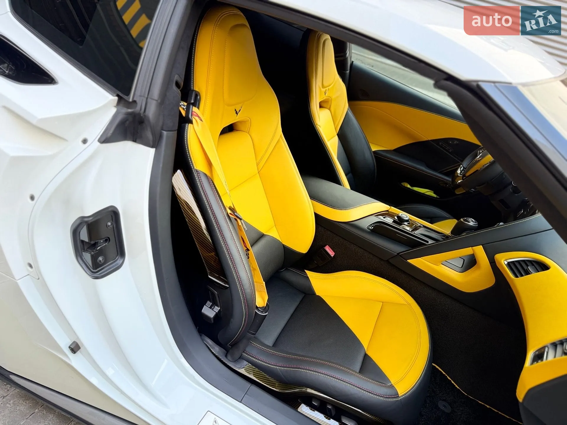 2014 Chevrolet Corvette - мініатюра 12