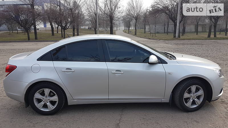 Седан Chevrolet Cruze 2012 в Кривому Розі