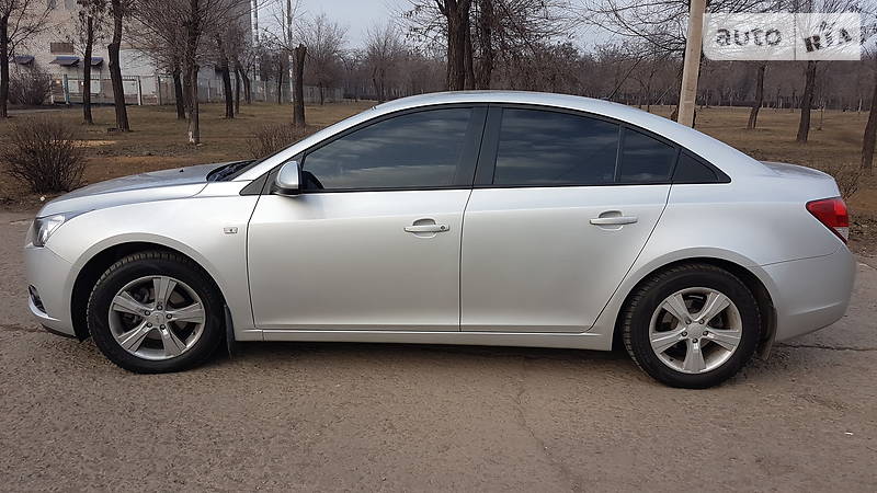 Седан Chevrolet Cruze 2012 в Кривому Розі