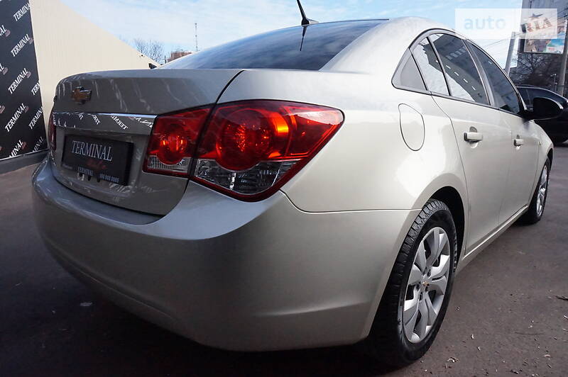 Седан Chevrolet Cruze 2013 в Одесі