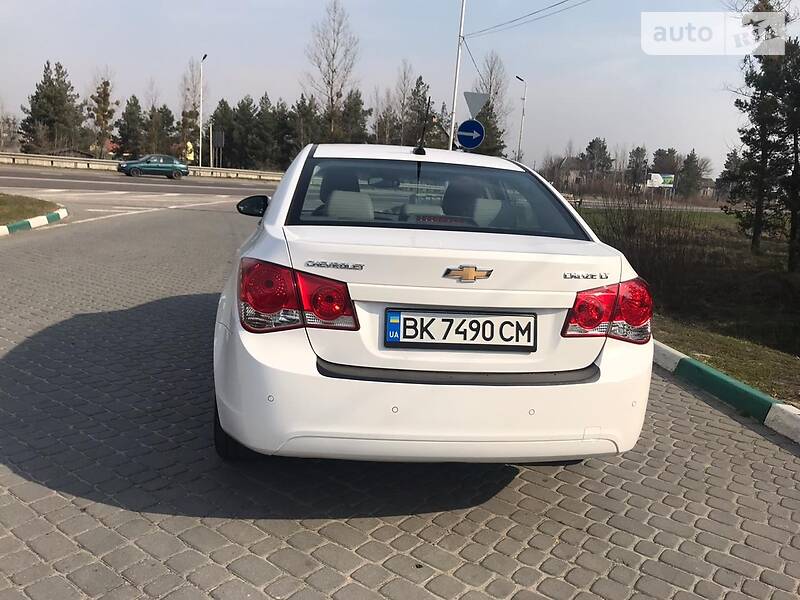 Седан Chevrolet Cruze 2010 в Бродах