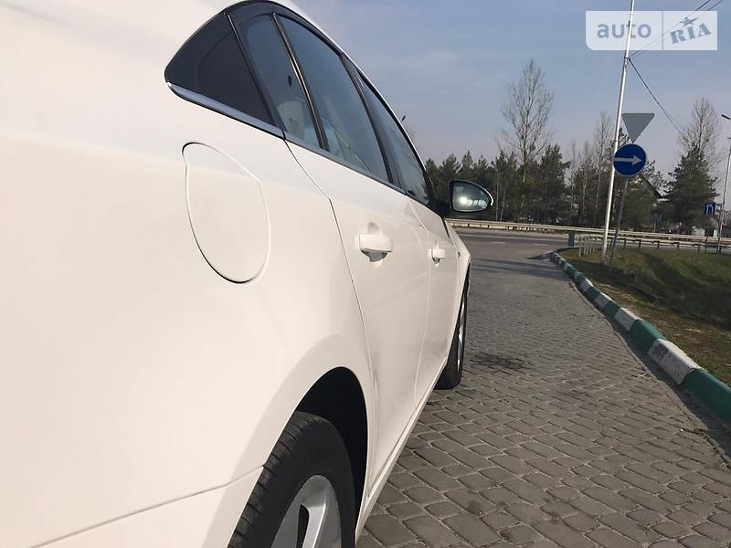 Седан Chevrolet Cruze 2010 в Бродах