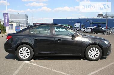 Седан Chevrolet Cruze 2014 в Киеве