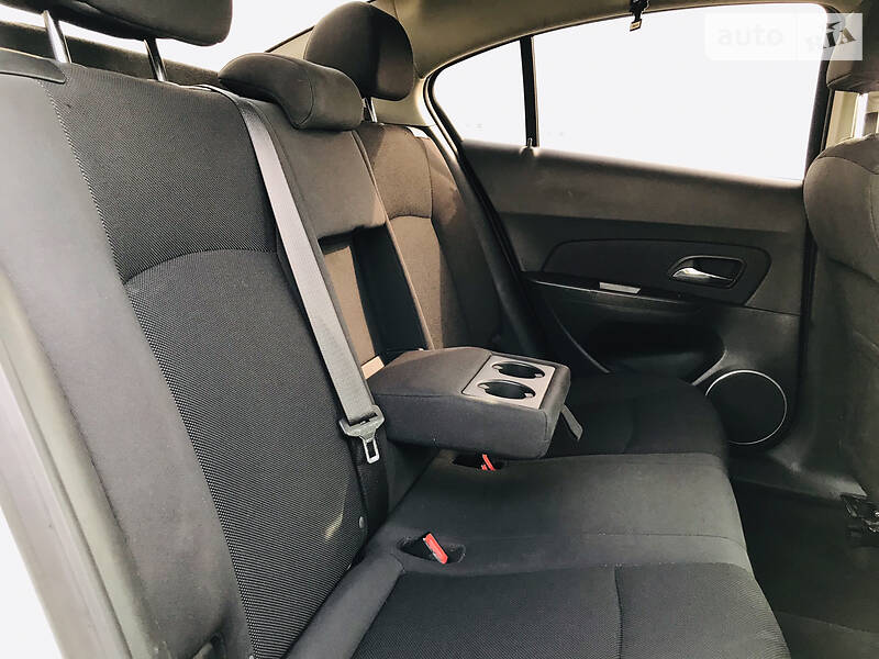 Седан Chevrolet Cruze 2011 в Кам'янському