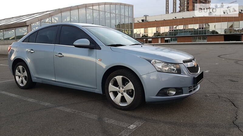 Седан Chevrolet Cruze 2008 в Києві