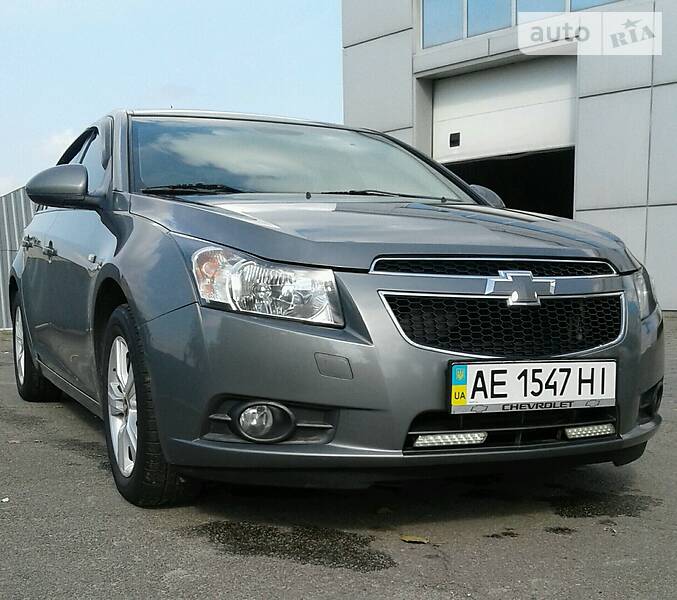 Седан Chevrolet Cruze 2010 в Днепре