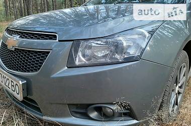 Седан Chevrolet Cruze 2011 в Ромнах