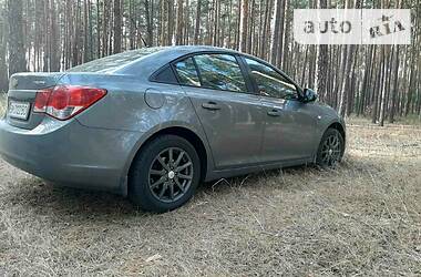 Седан Chevrolet Cruze 2011 в Ромнах