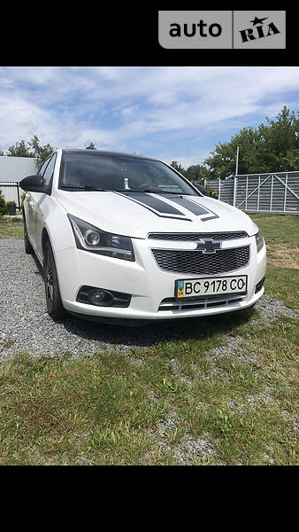 Седан Chevrolet Cruze 2011 в Львове