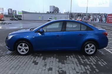 Седан Chevrolet Cruze 2011 в Киеве