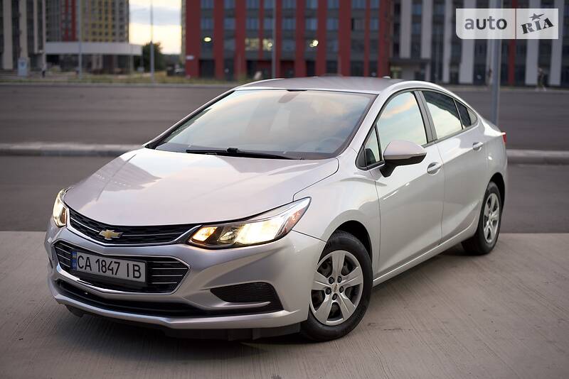 Седан Chevrolet Cruze 2018 в Киеве