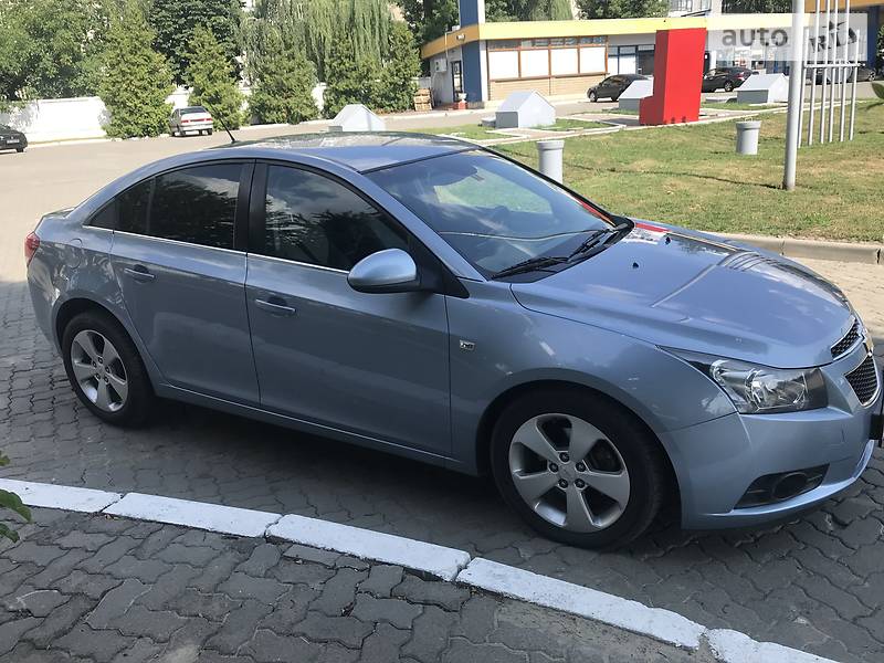 Седан Chevrolet Cruze 2009 в Луцьку