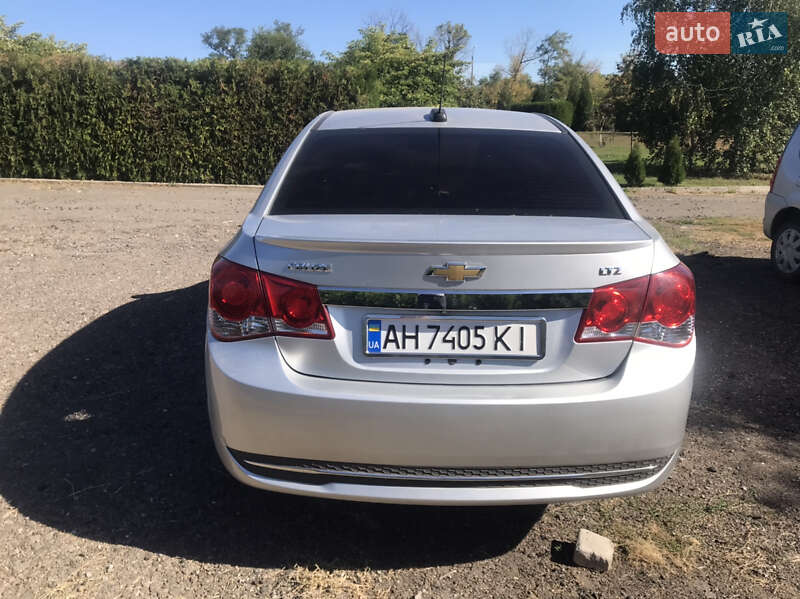 Седан Chevrolet Cruze 2015 в Киеве