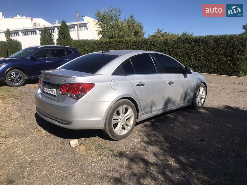 Седан Chevrolet Cruze 2015 в Киеве