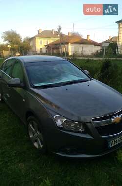 Хэтчбек Chevrolet Cruze 2011 в Емильчине